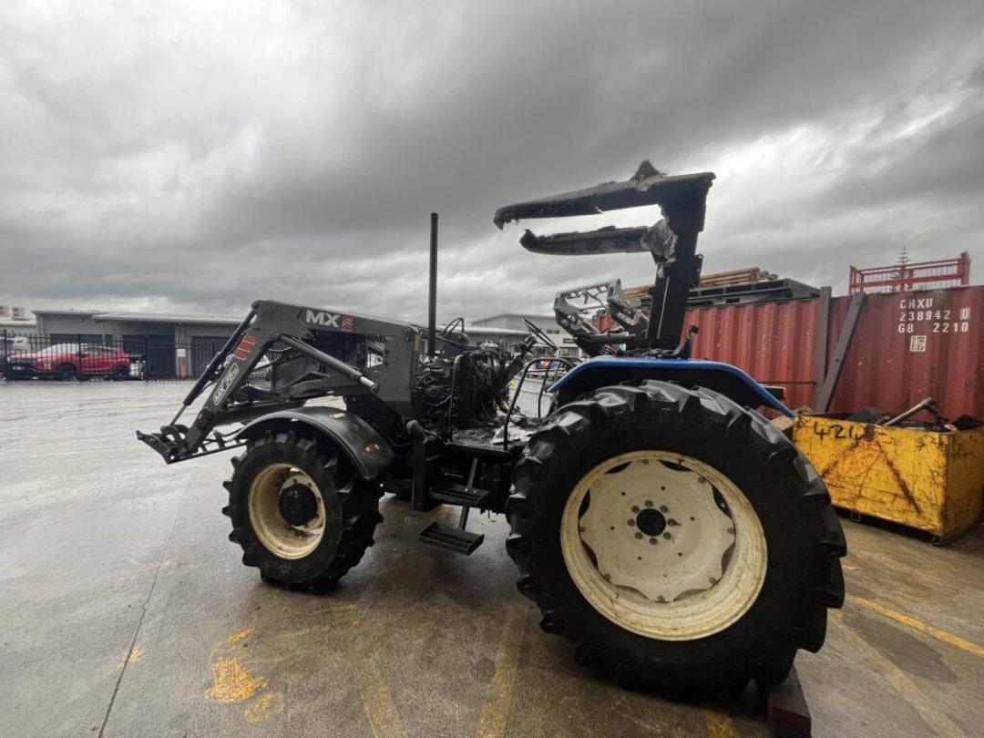 Photo '5' of New Holland TL80 Tractor Photo '5' of New Holland TL80 Tractor