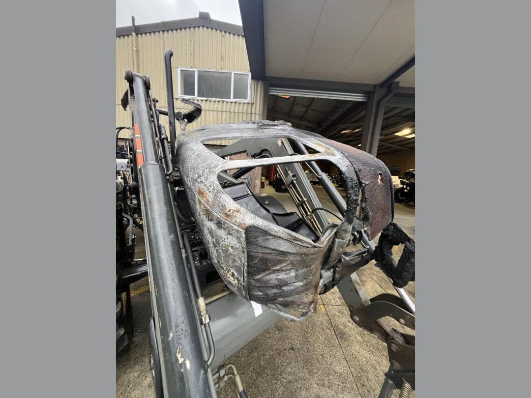 Photo '17' of New Holland TL80 Tractor Photo '17' of New Holland TL80 Tractor