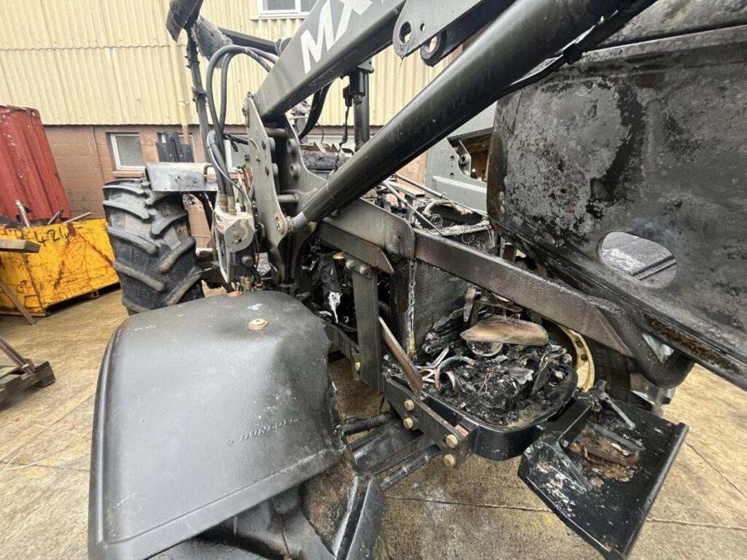 Photo '15' of New Holland TL80 Tractor Photo '15' of New Holland TL80 Tractor