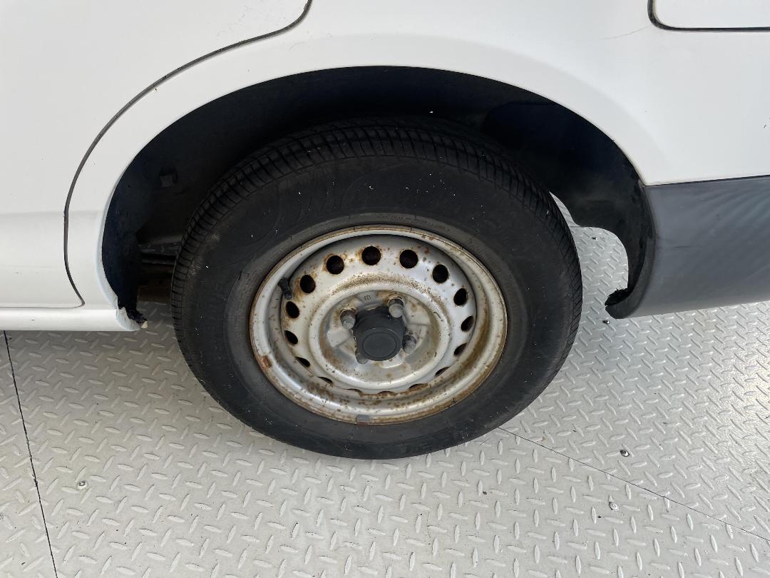 Photo '11' of Nissan AD