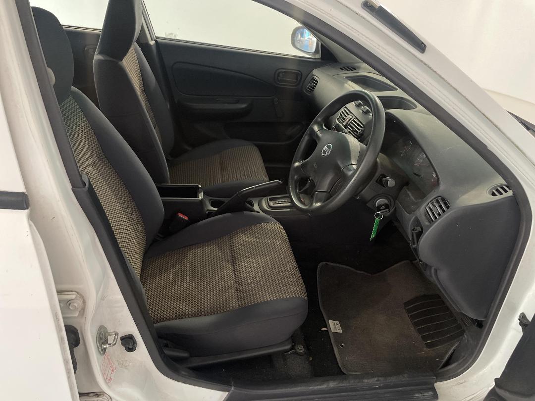 Photo '14' of Nissan AD