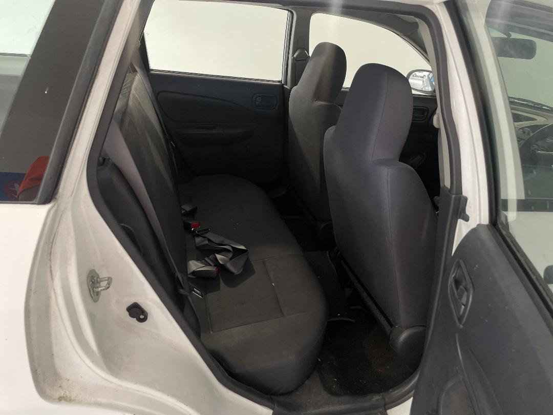 Photo '18' of Nissan AD