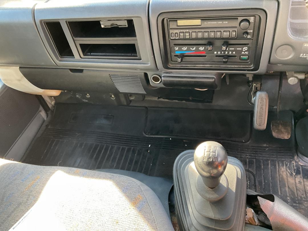 Photo '14' of Nissan Atlas Flat Deck