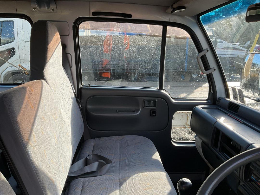 Photo '16' of Nissan Atlas Flat Deck