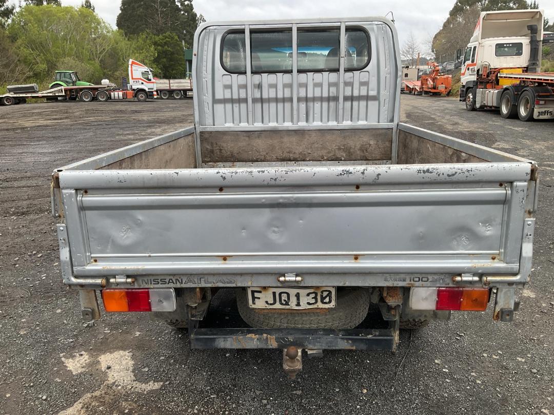 Photo '5' of Nissan Atlas Flat Deck