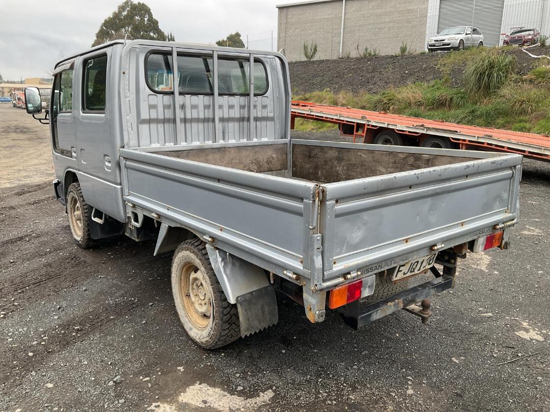 Photo '6' of Nissan Atlas Flat Deck