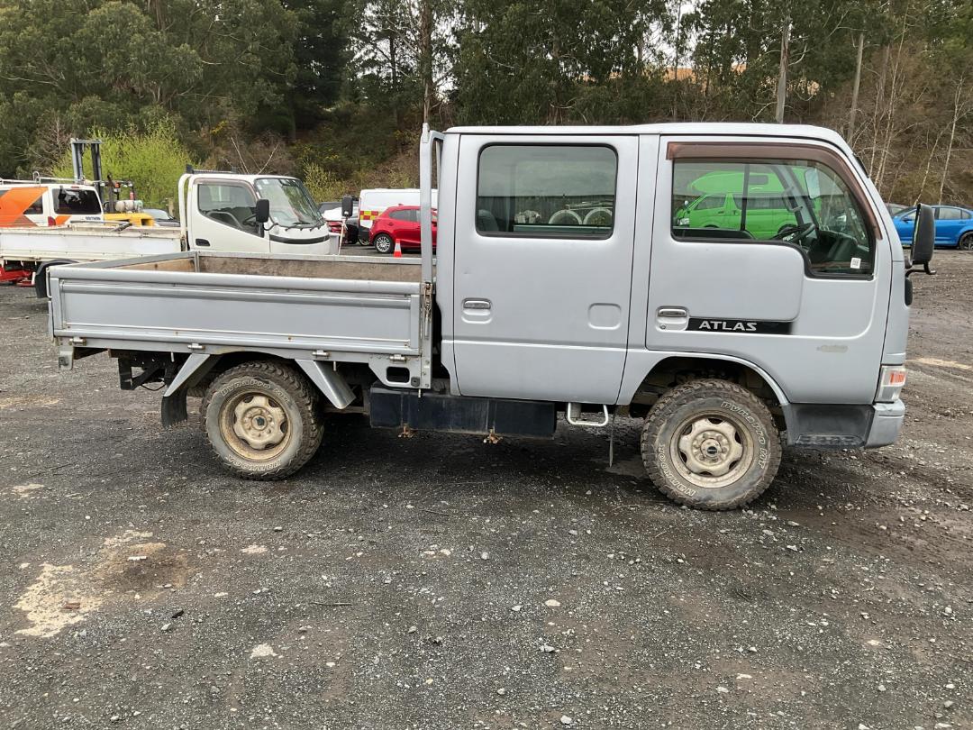 Photo '3' of Nissan Atlas Flat Deck