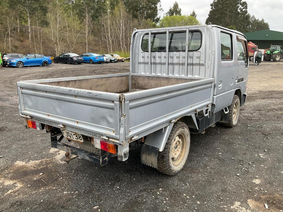 Photo '4' of Nissan Atlas Flat Deck