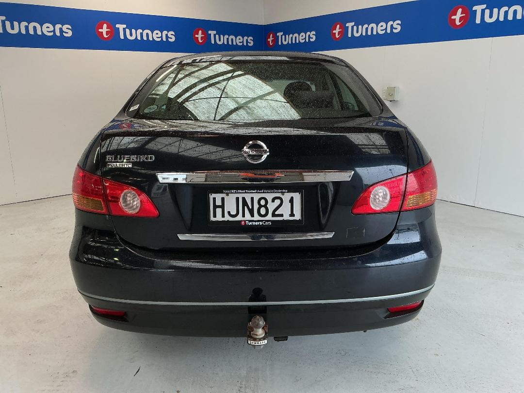 Photo '6' of Nissan Bluebird