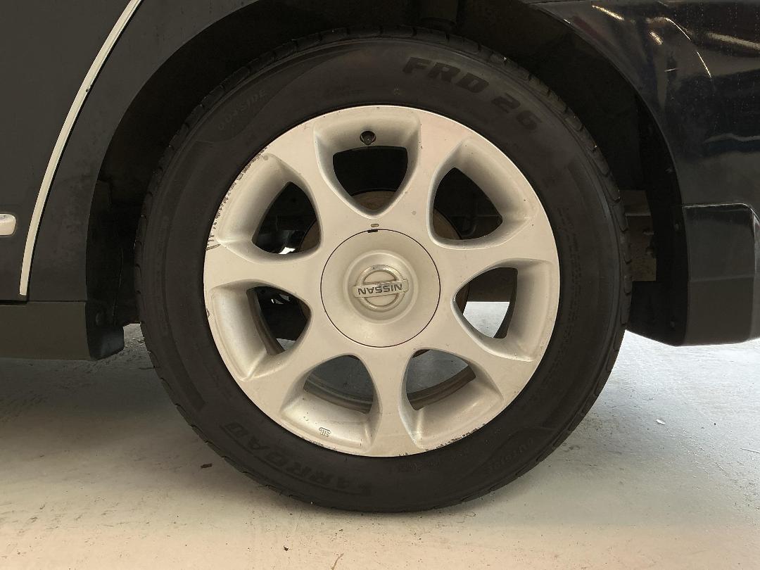 Photo '11' of Nissan Bluebird