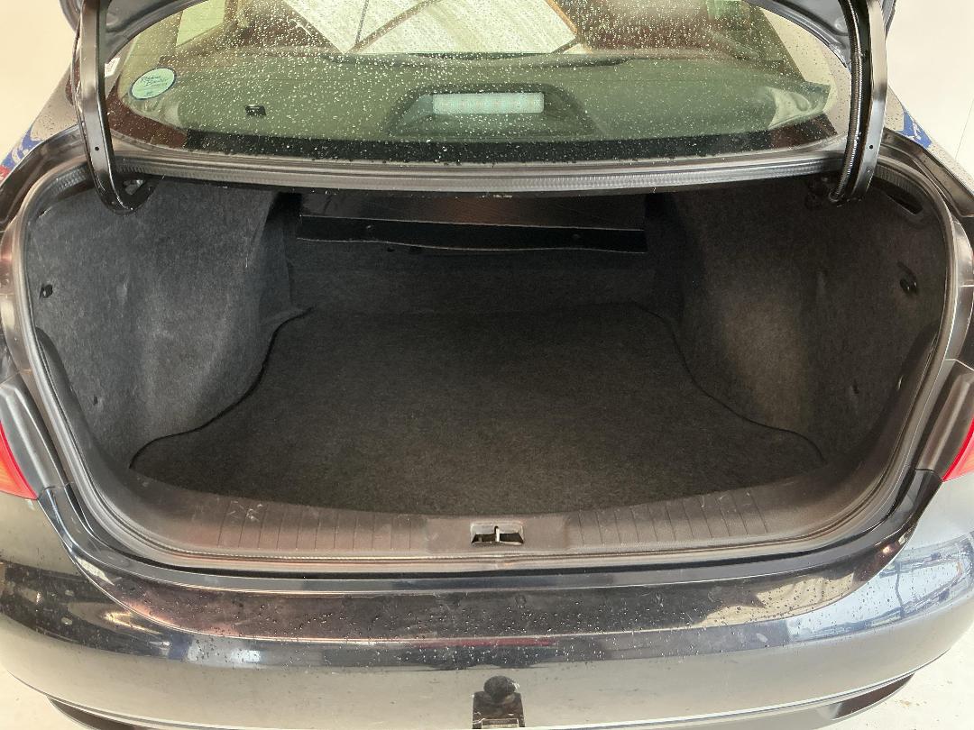 Photo '14' of Nissan Bluebird