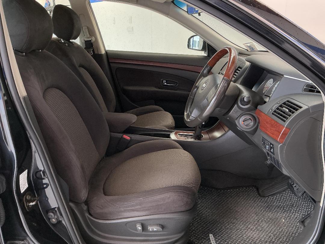 Photo '16' of Nissan Bluebird