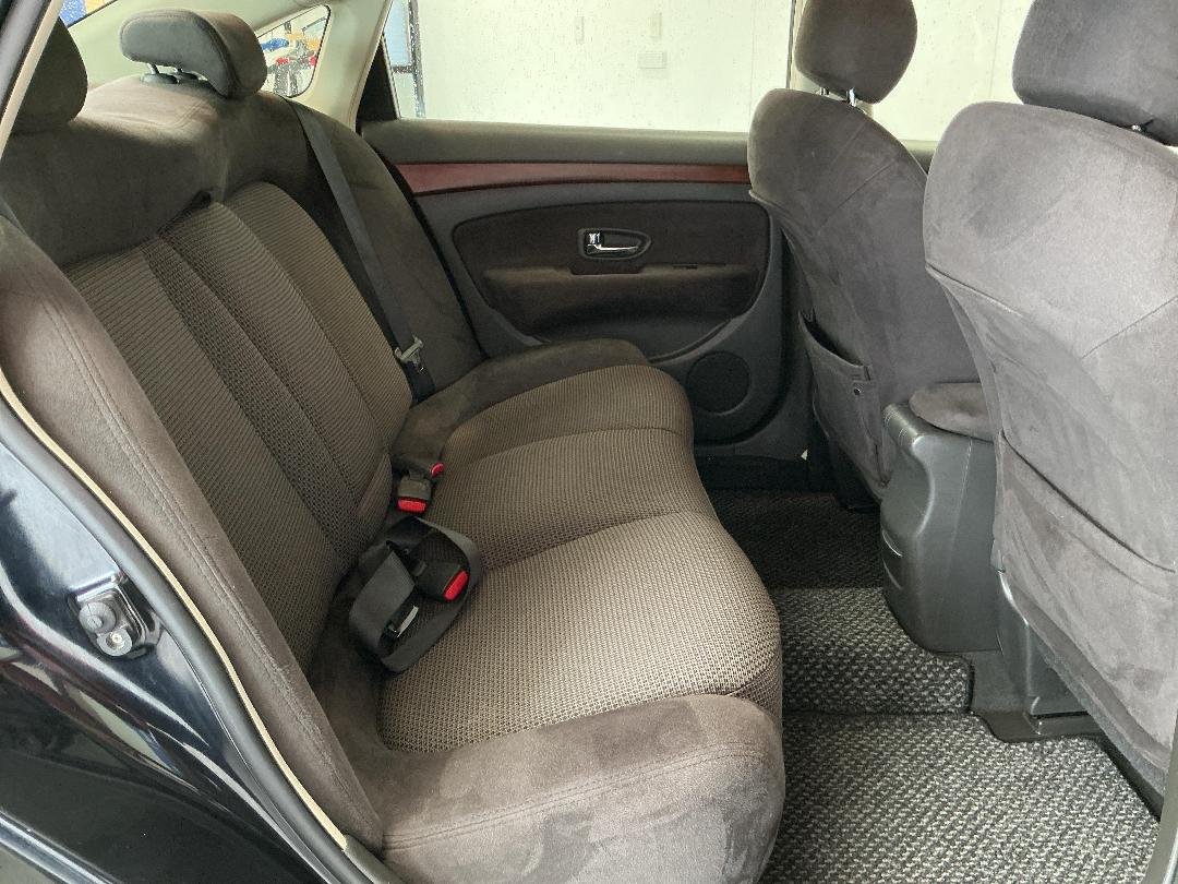 Photo '20' of Nissan Bluebird