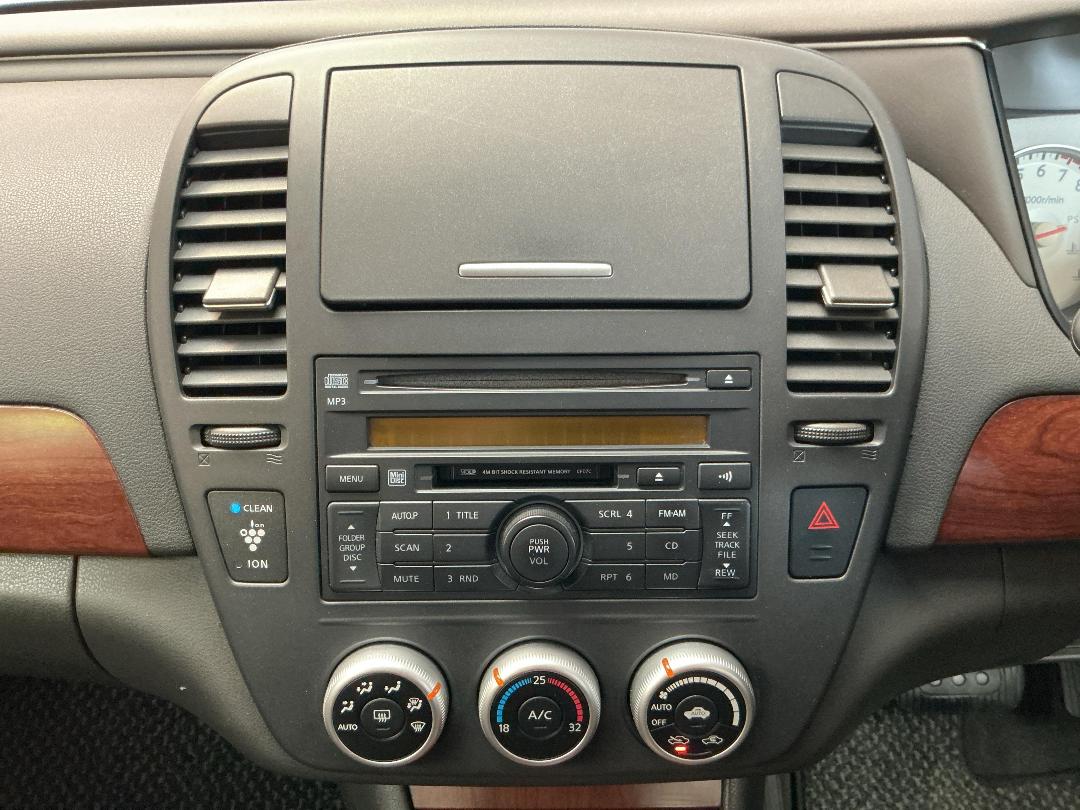 Photo '18' of Nissan Bluebird