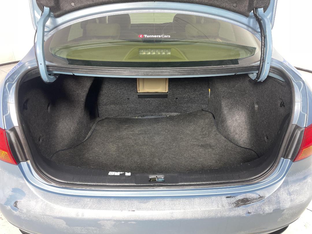 Photo '14' of Nissan Bluebird Photo '14' of Nissan Bluebird