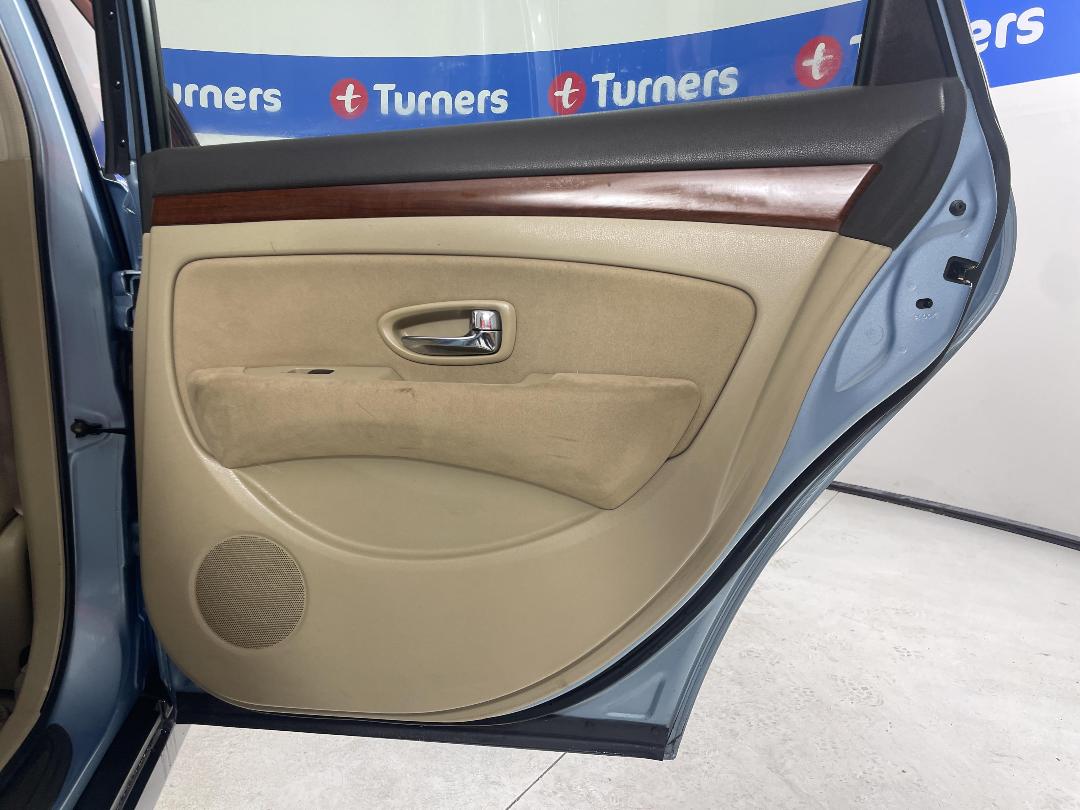 Photo '19' of Nissan Bluebird Photo '19' of Nissan Bluebird