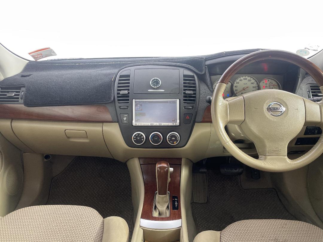 Photo '17' of Nissan Bluebird Photo '17' of Nissan Bluebird