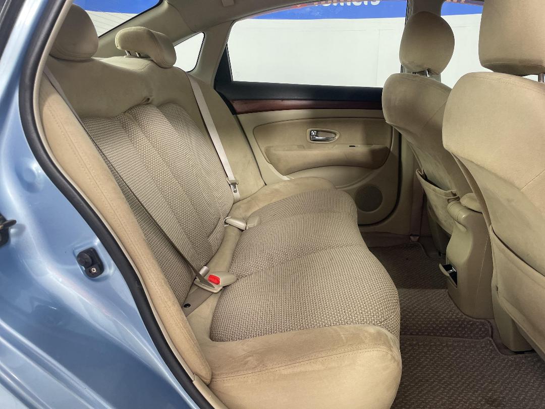 Photo '20' of Nissan Bluebird Photo '20' of Nissan Bluebird