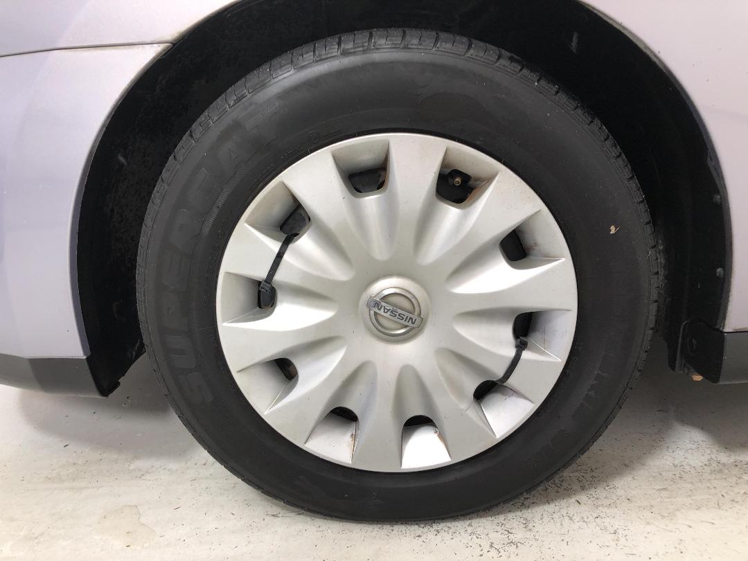 Photo '10' of Nissan Bluebird