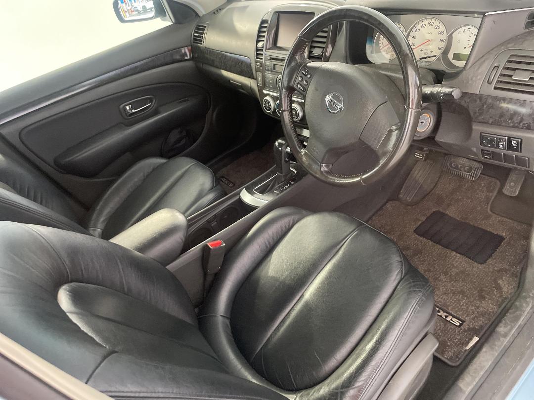 Photo '16' of Nissan Bluebird