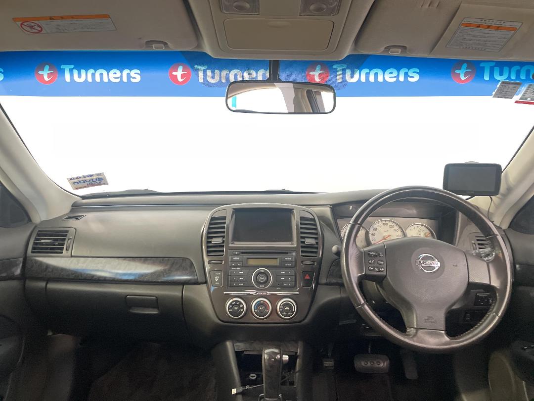 Photo '17' of Nissan Bluebird