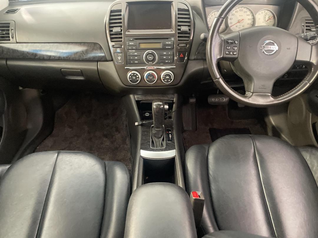 Photo '18' of Nissan Bluebird