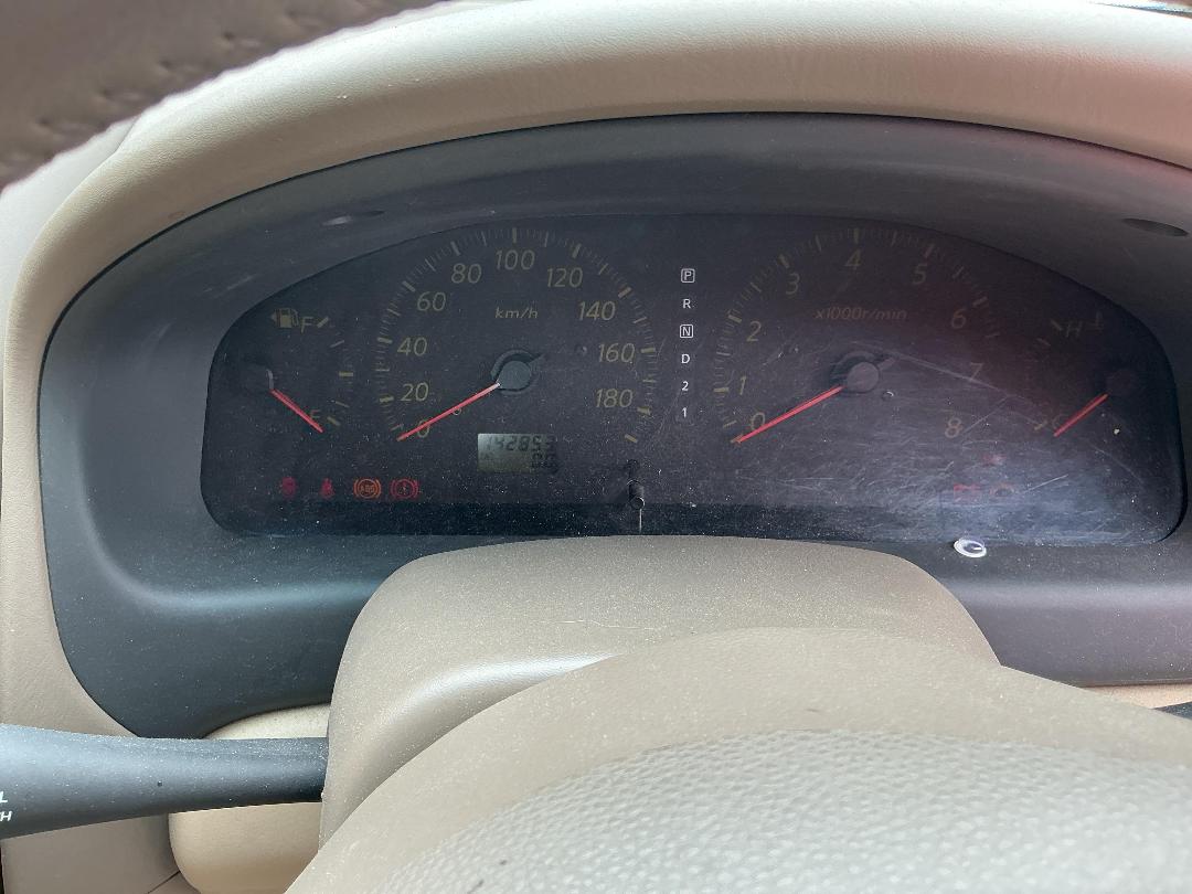 Photo '11' of Nissan Bluebird