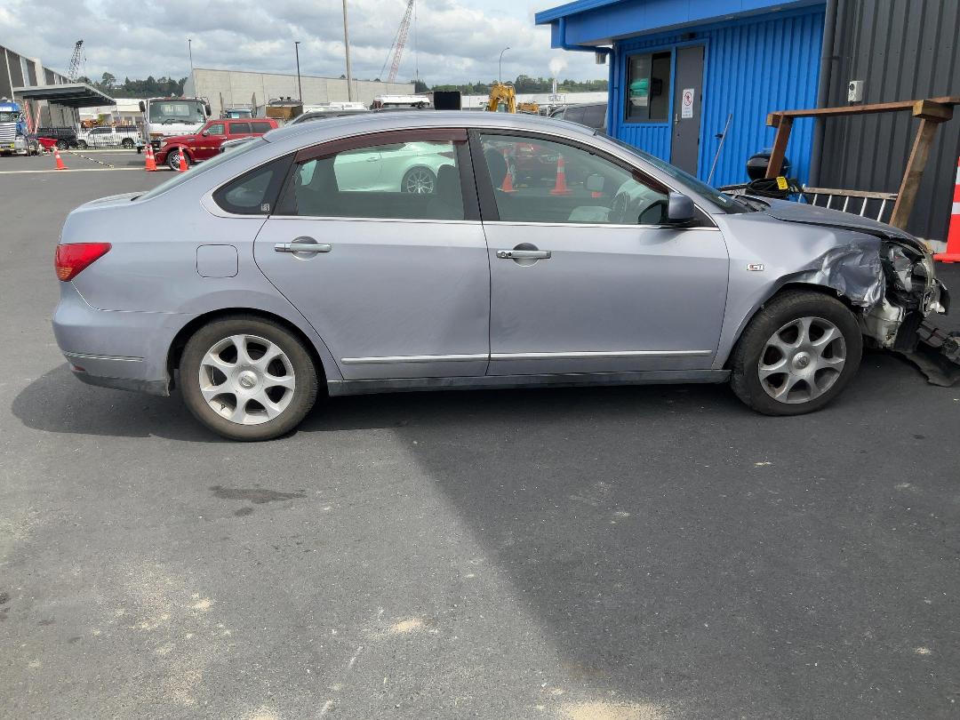 Photo '8' of Nissan Bluebird Sylphy