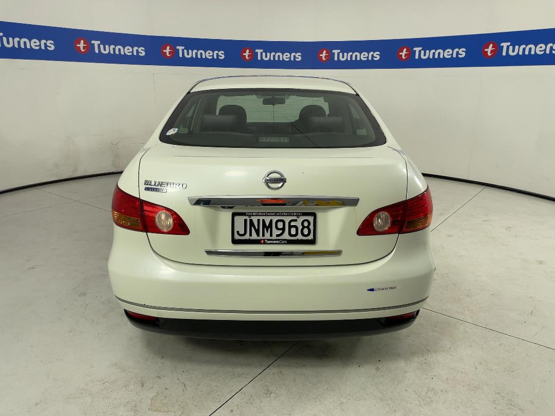 Photo '6' of Nissan Bluebird