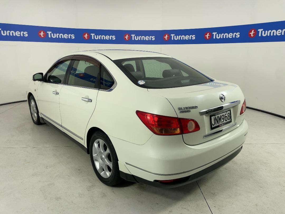 Photo '5' of Nissan Bluebird