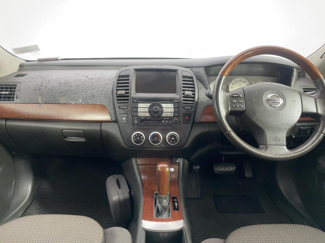 Photo '17' of Nissan Bluebird