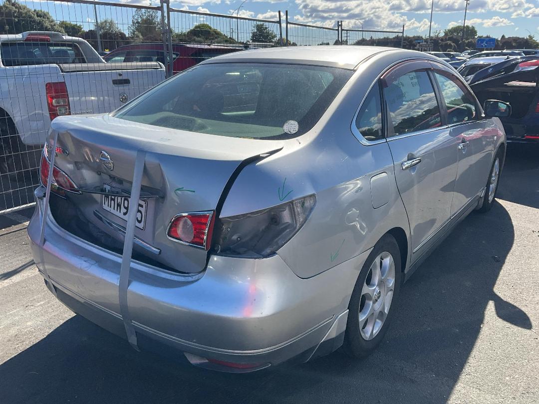 Photo '4' of Nissan Bluebird Sylphy