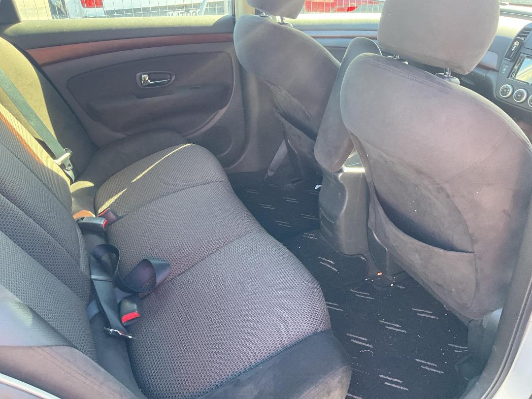 Photo '8' of Nissan Bluebird Sylphy