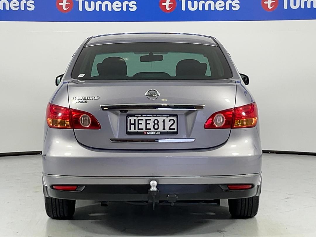 Photo '6' of Nissan Bluebird