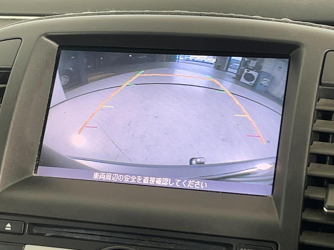 Photo '25' of Nissan Bluebird