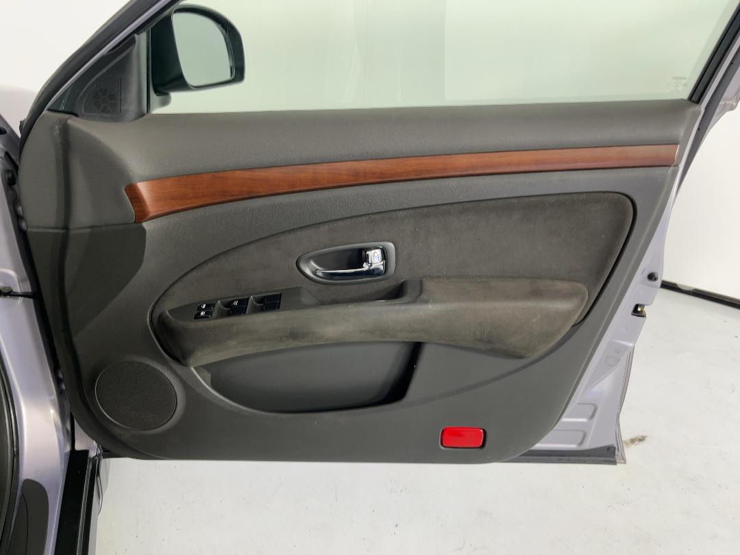 Photo '15' of Nissan Bluebird