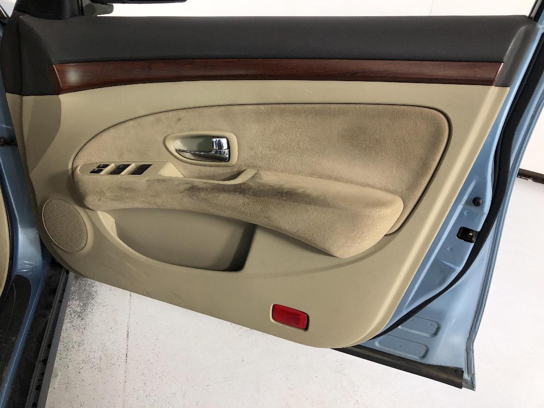 Photo '15' of Nissan Bluebird Photo '15' of Nissan Bluebird