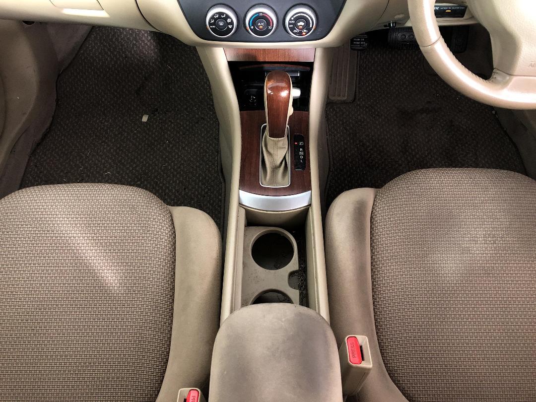 Photo '18' of Nissan Bluebird Photo '18' of Nissan Bluebird