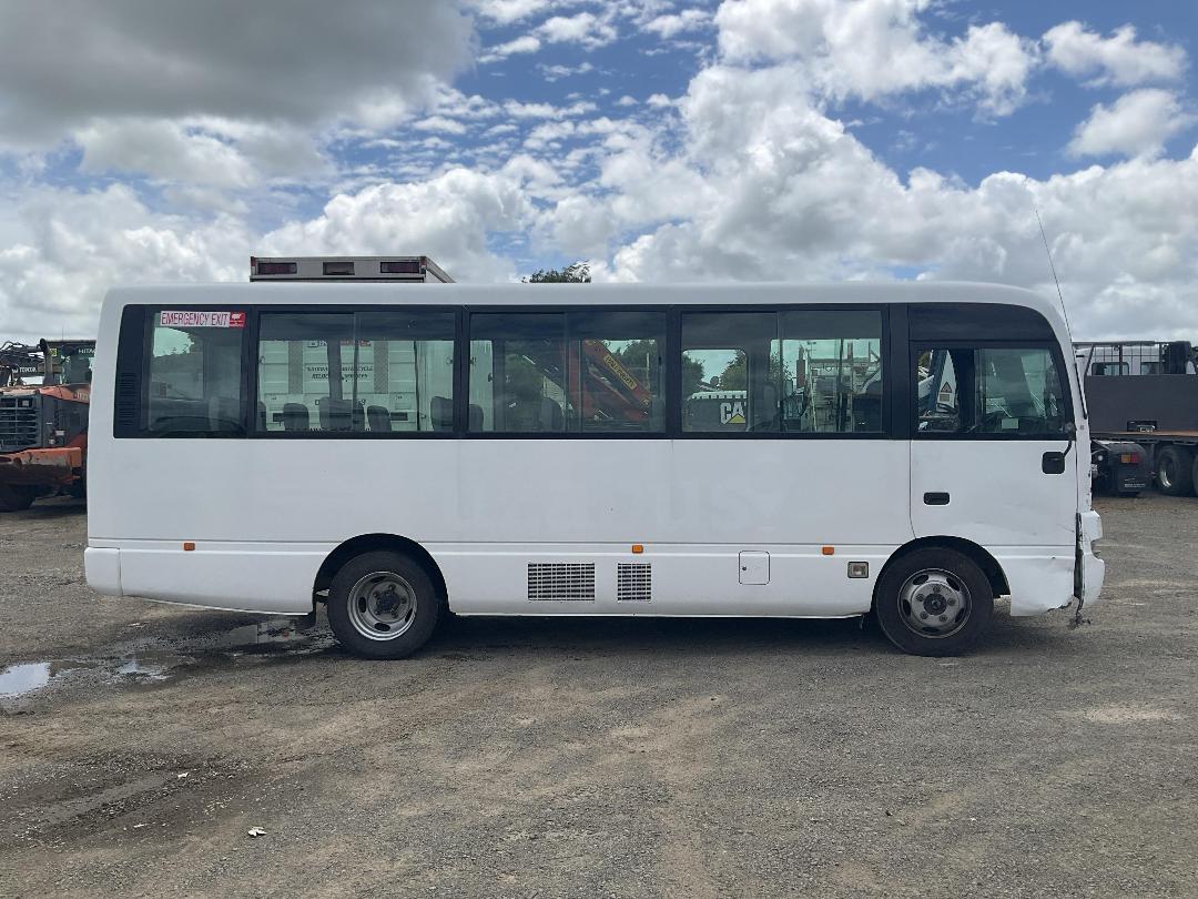 Photo '2' of Nissan Civilian Bus