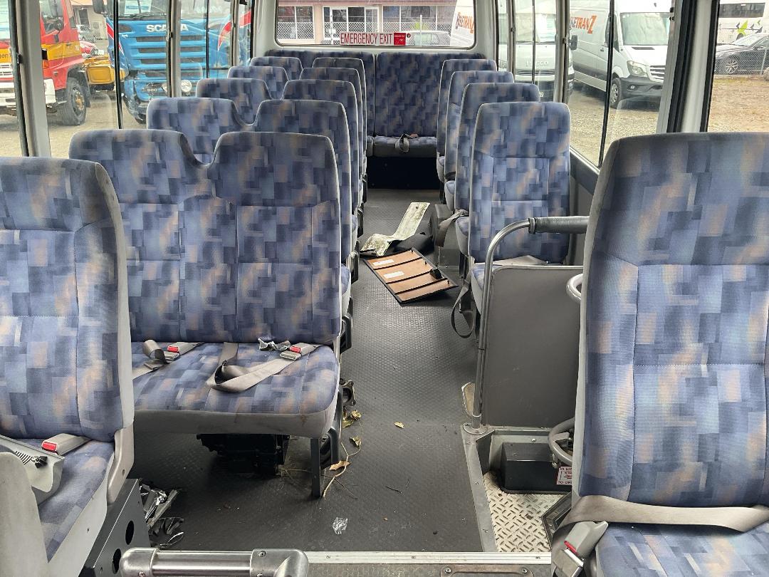 Photo '14' of Nissan Civilian Bus