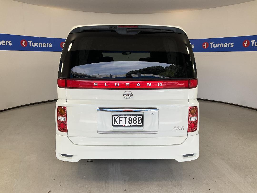 Photo '6' of Nissan Elgrand