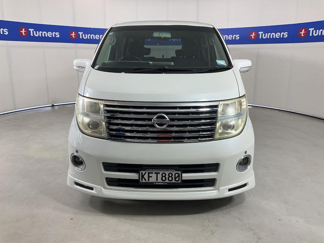 Photo '2' of Nissan Elgrand