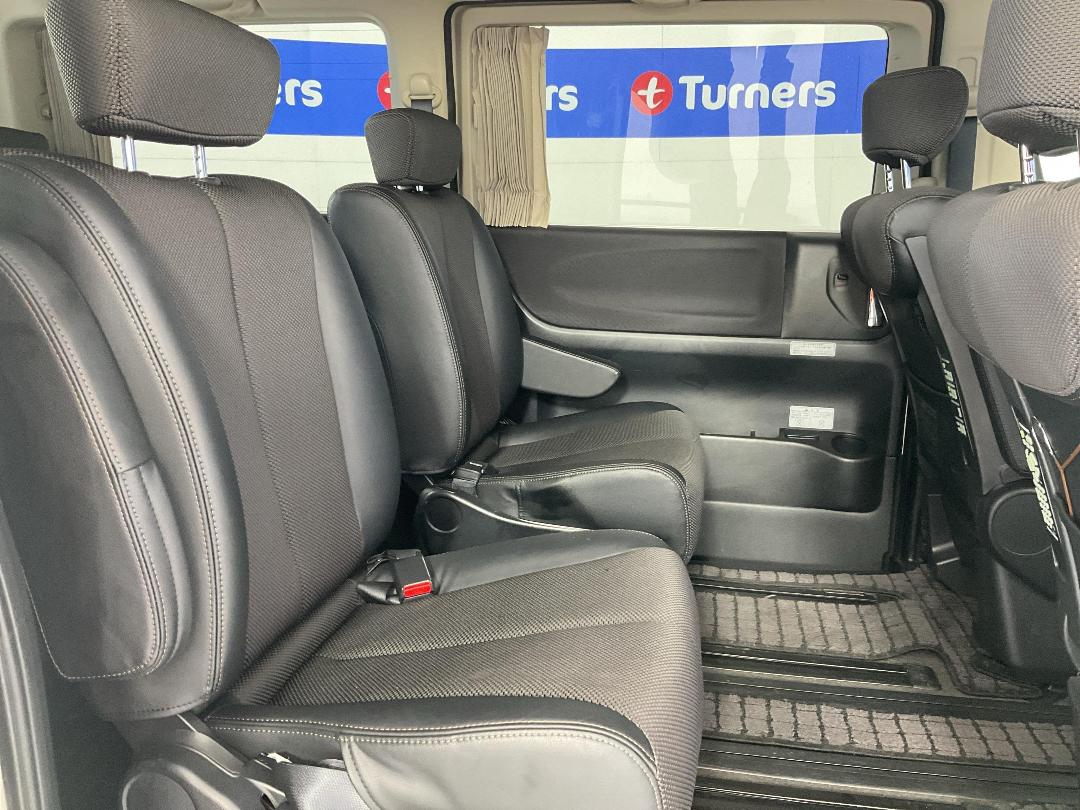 Photo '20' of Nissan Elgrand