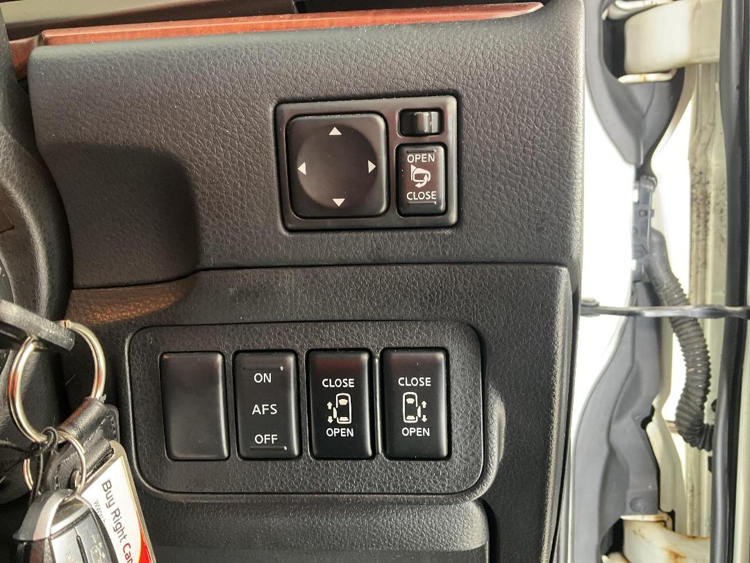 Photo '27' of Nissan Elgrand