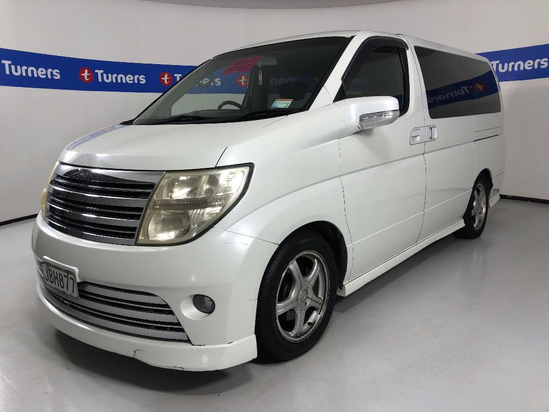 Photo '4' of Nissan Elgrand Photo '4' of Nissan Elgrand