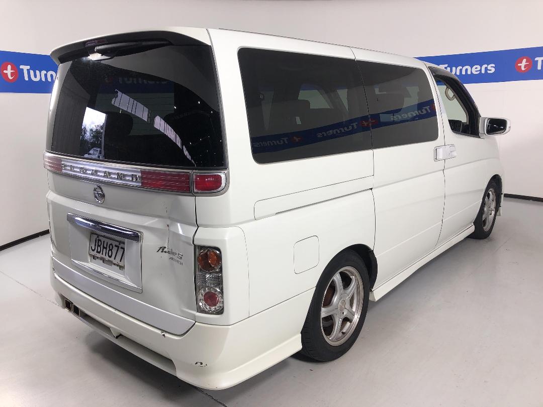Photo '7' of Nissan Elgrand Photo '7' of Nissan Elgrand