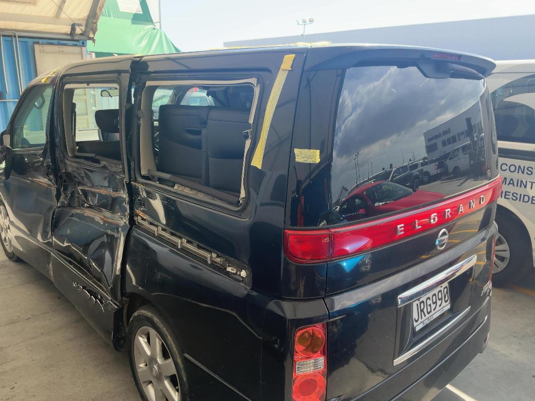 Photo '12' of Nissan Elgrand