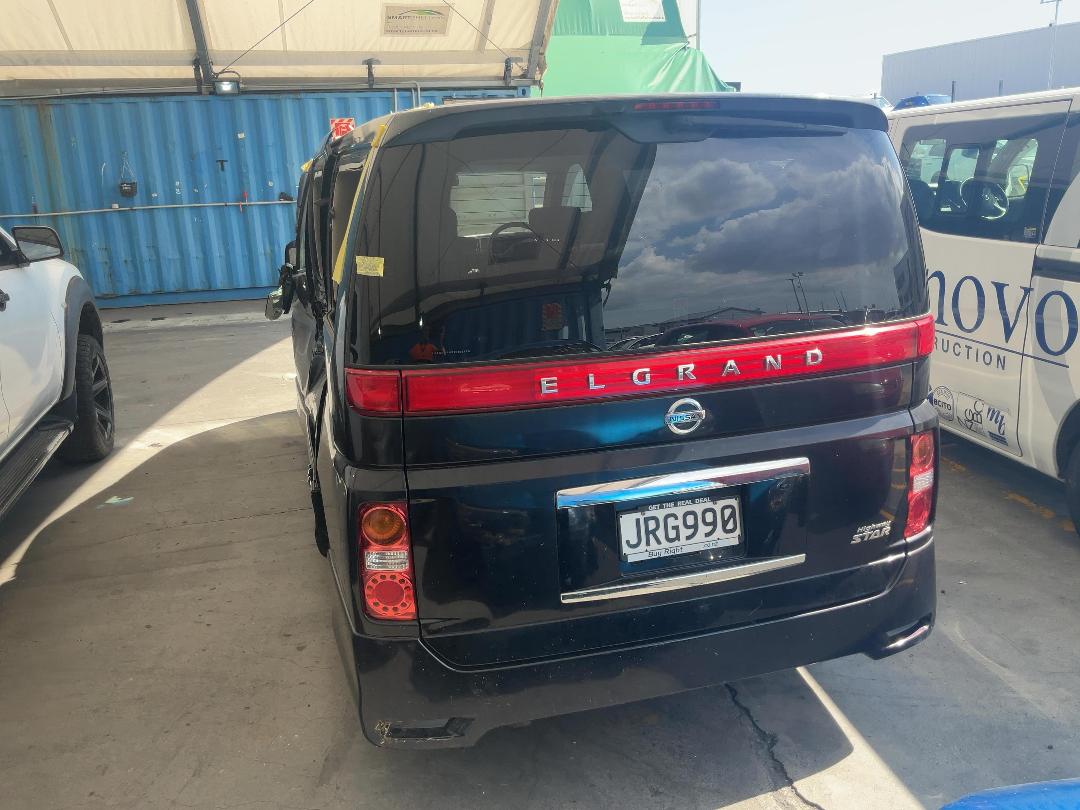 Photo '13' of Nissan Elgrand