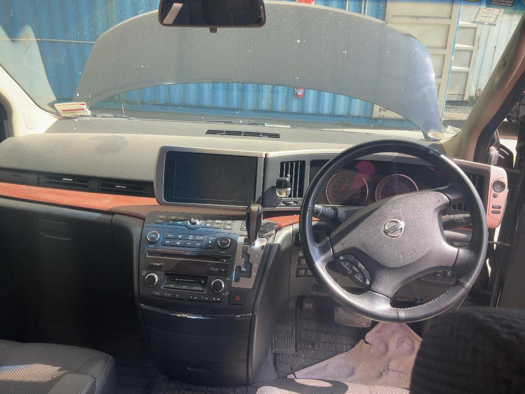 Photo '23' of Nissan Elgrand