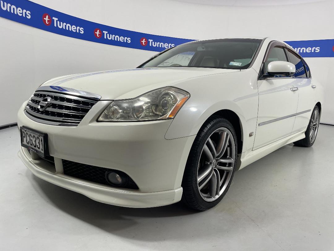 Photo '4' of Nissan Fuga